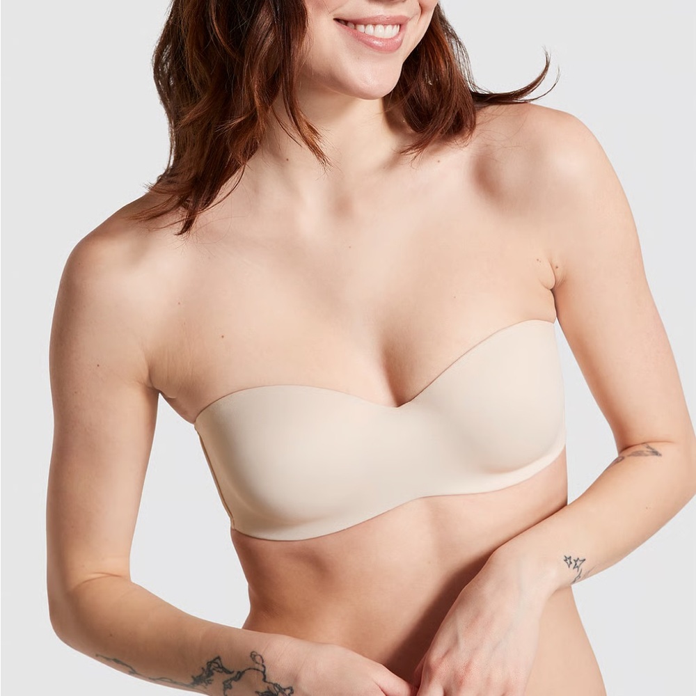 PINK WEAR EVERYWHERE
WEAR EVERYWHERE LIGHTLY LINED STRAPLESS BRA 32B NWOT